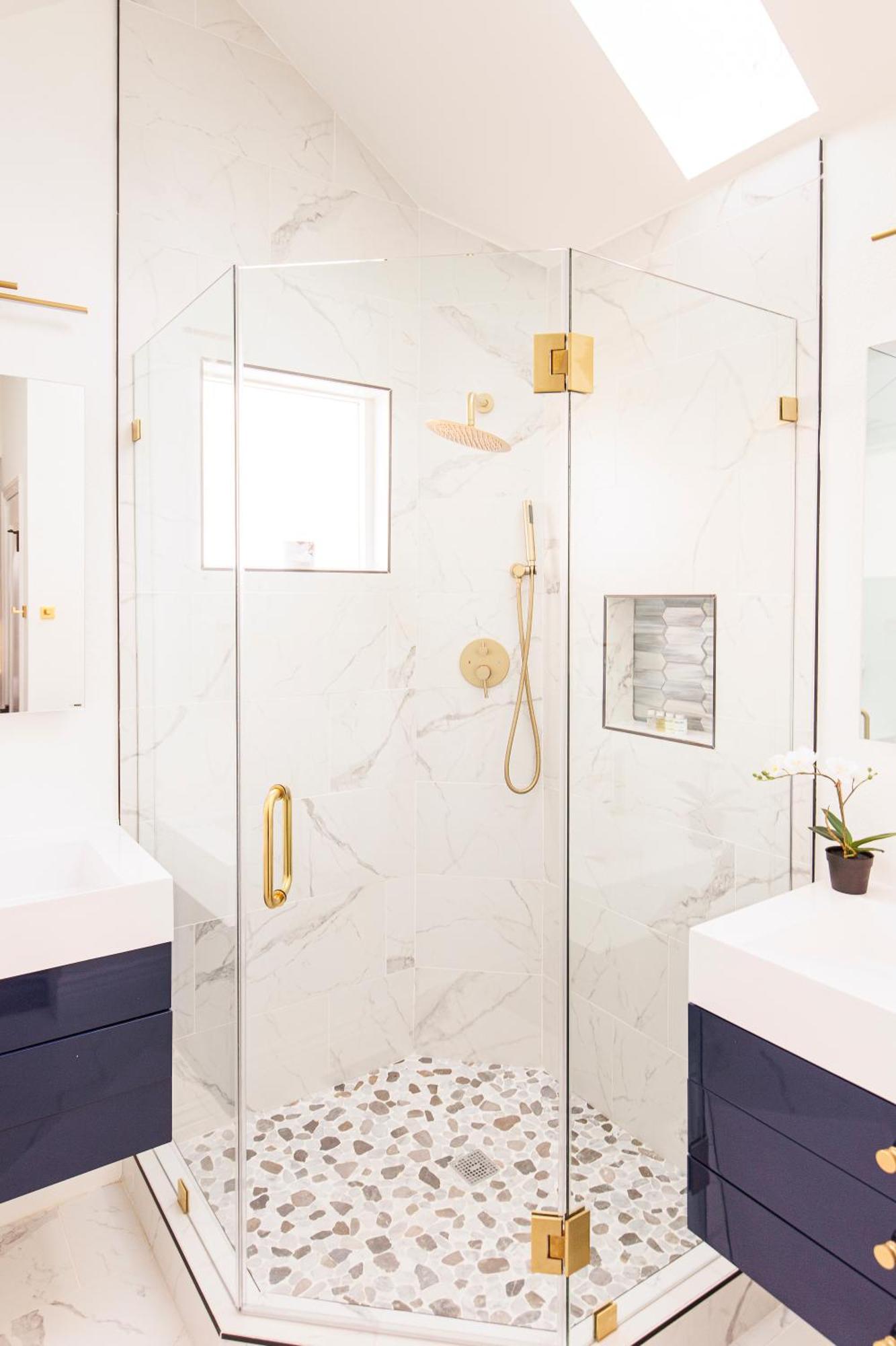 Lux Newly Remodeled Dt, Patio, Fully Stocked 5bd, 3ba Denver